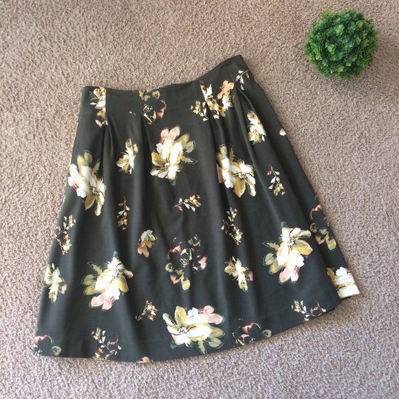 Lands' End Dresses & Skirts - Lands End | Olive Floral Jersey Pleated Skirt 8